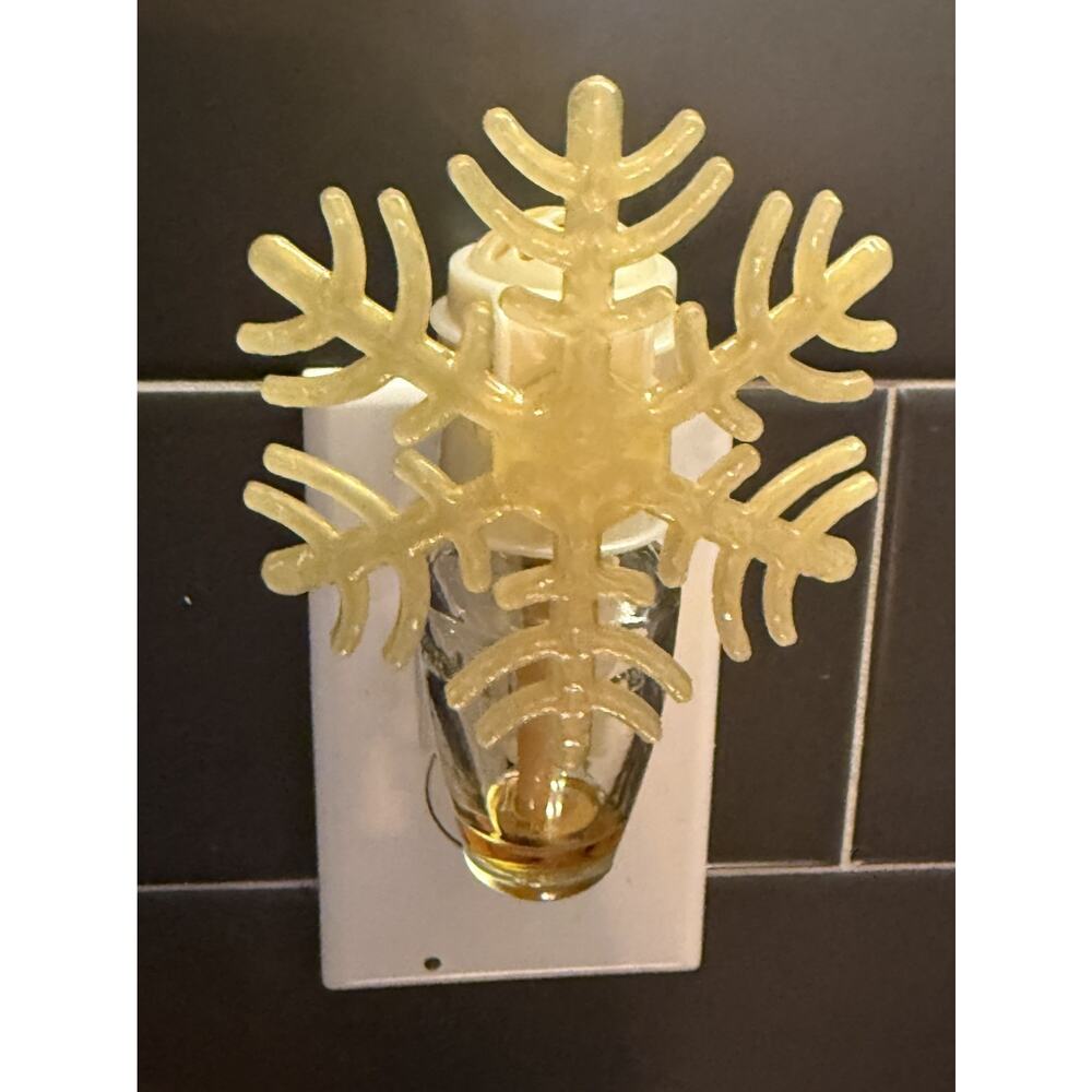 Bath & Body Works Wallflower Snowflake Plugin Home Fragrance Diffuser NO Light